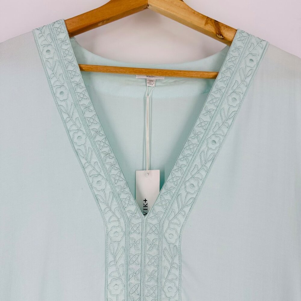 Tavik Aqua Blue Floral Embroidered V-Neck 3/4 Sleeve Split Hem Beachy Tunic XS - Picture 3 of 8